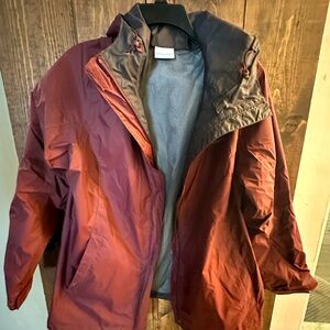 Columbia rain coat size 1x. Wine color